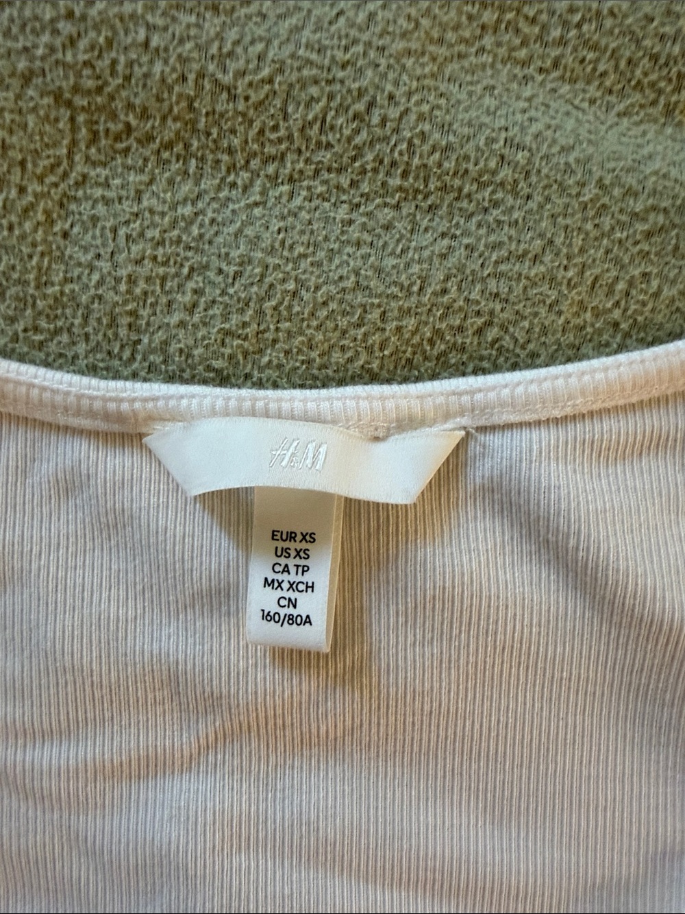 H&M White Lace-Trim V-Neck Camisole Top - Picture 2 of 2